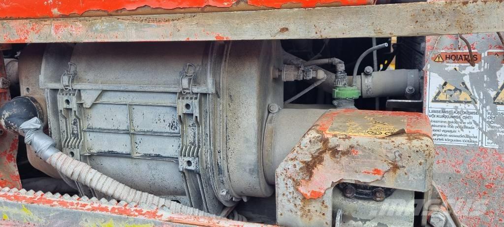 Sandvik LH 307 地下装载机