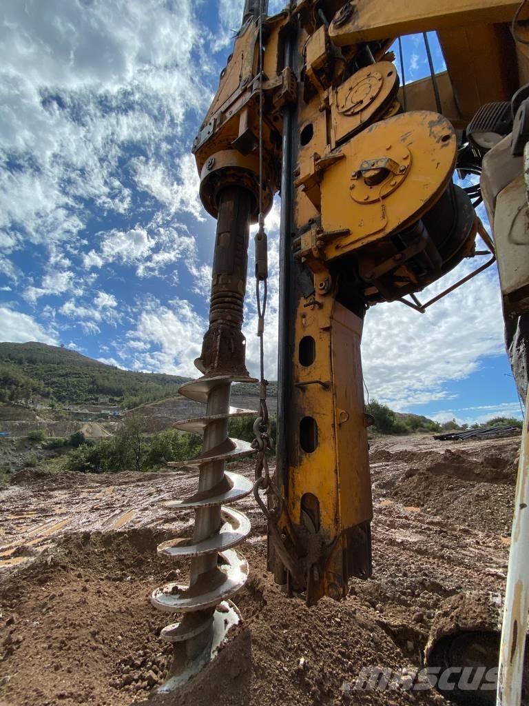 Bauer BG 24 H 工程钻机