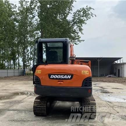 Doosan DH 60-7 小型挖掘机