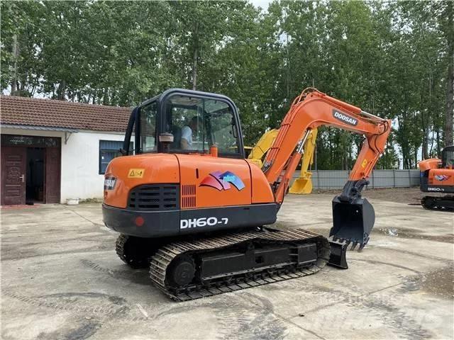 Doosan DH 60-7 小型挖掘机