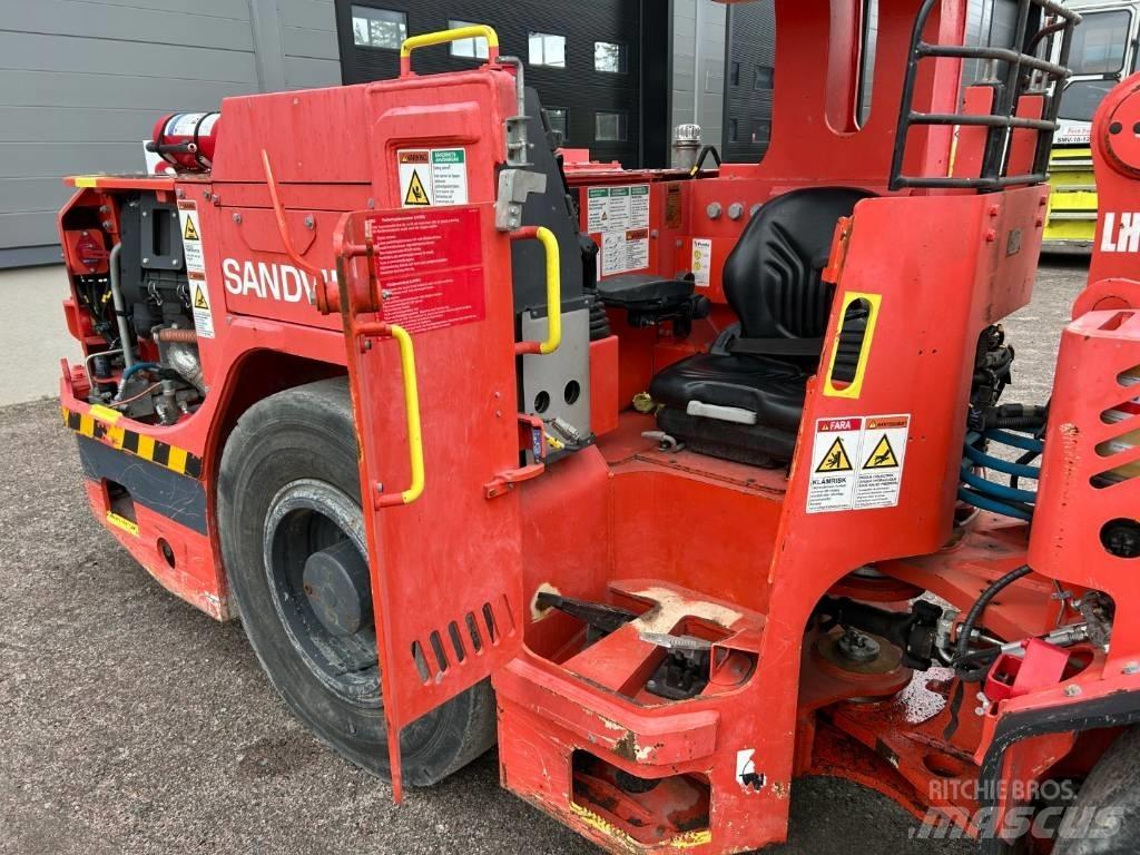 Sandvik Toro LH202 地下装载机