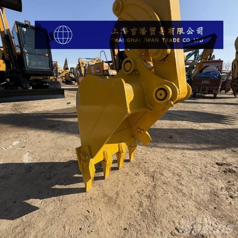 Komatsu PC 35 MR 小型挖掘机
