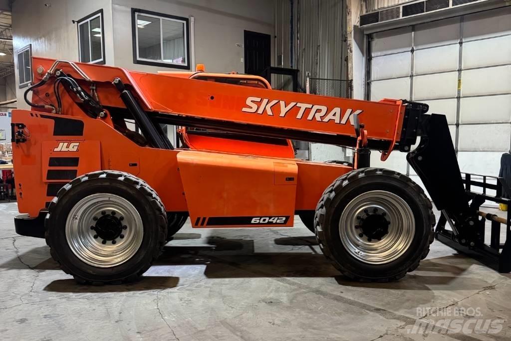 SkyTrak 6042 伸缩臂叉装车|叉装车
