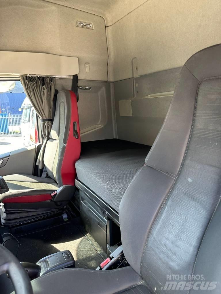Volvo FH 可拆卸式卡车