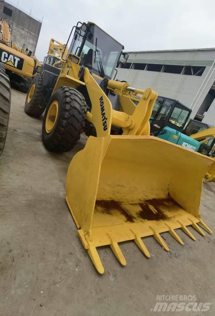 Komatsu WA 320-5 轮式装载机