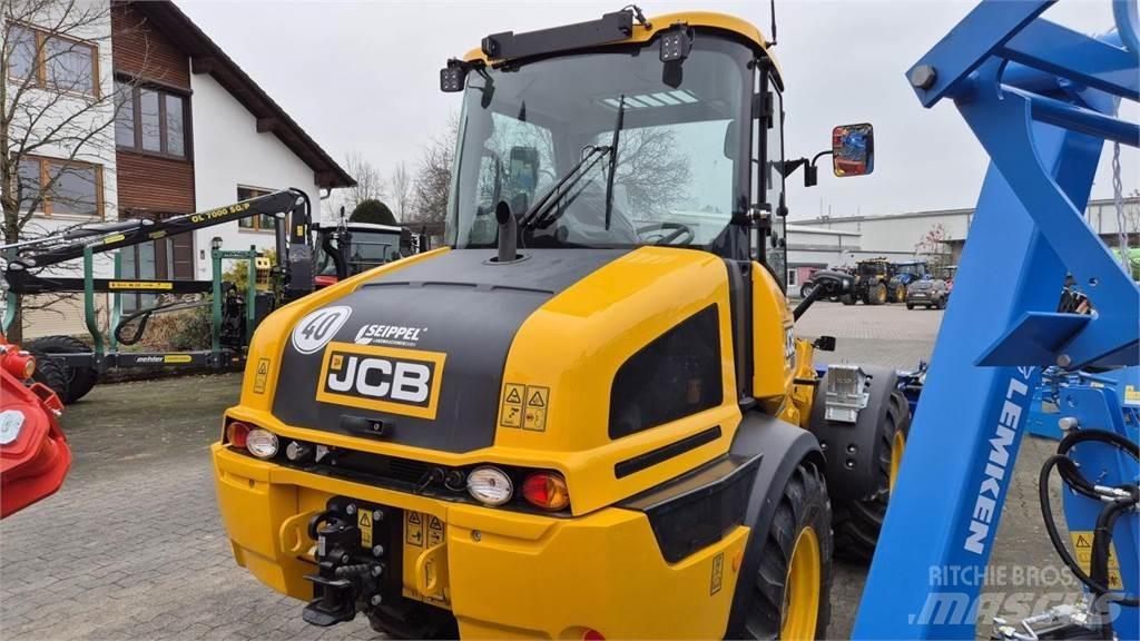 JCB TM 220 AGRI 直臂高空工作平台