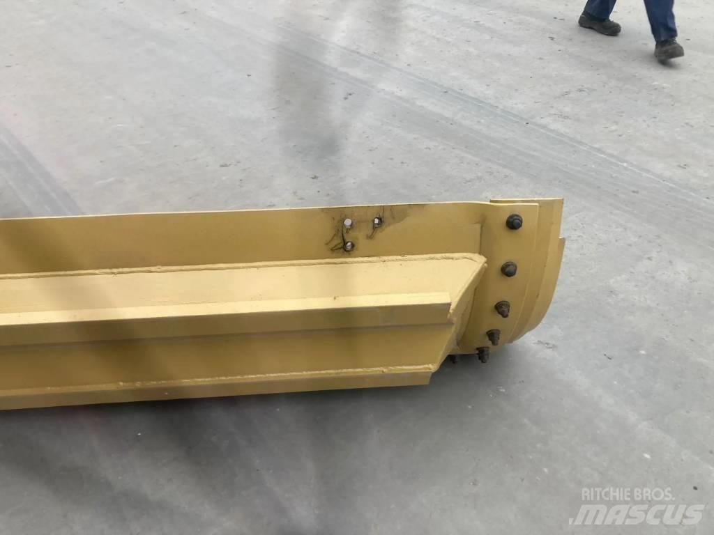CAT 140M2 Moldboard 推铲