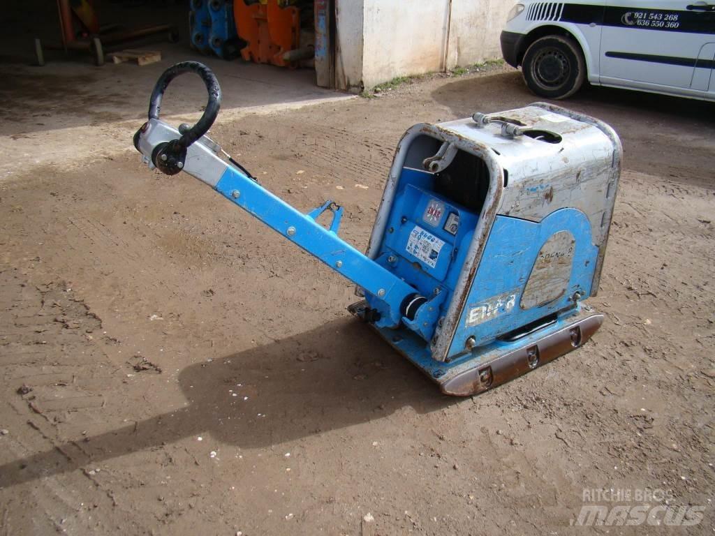 Weber CR 8 土壤压实机