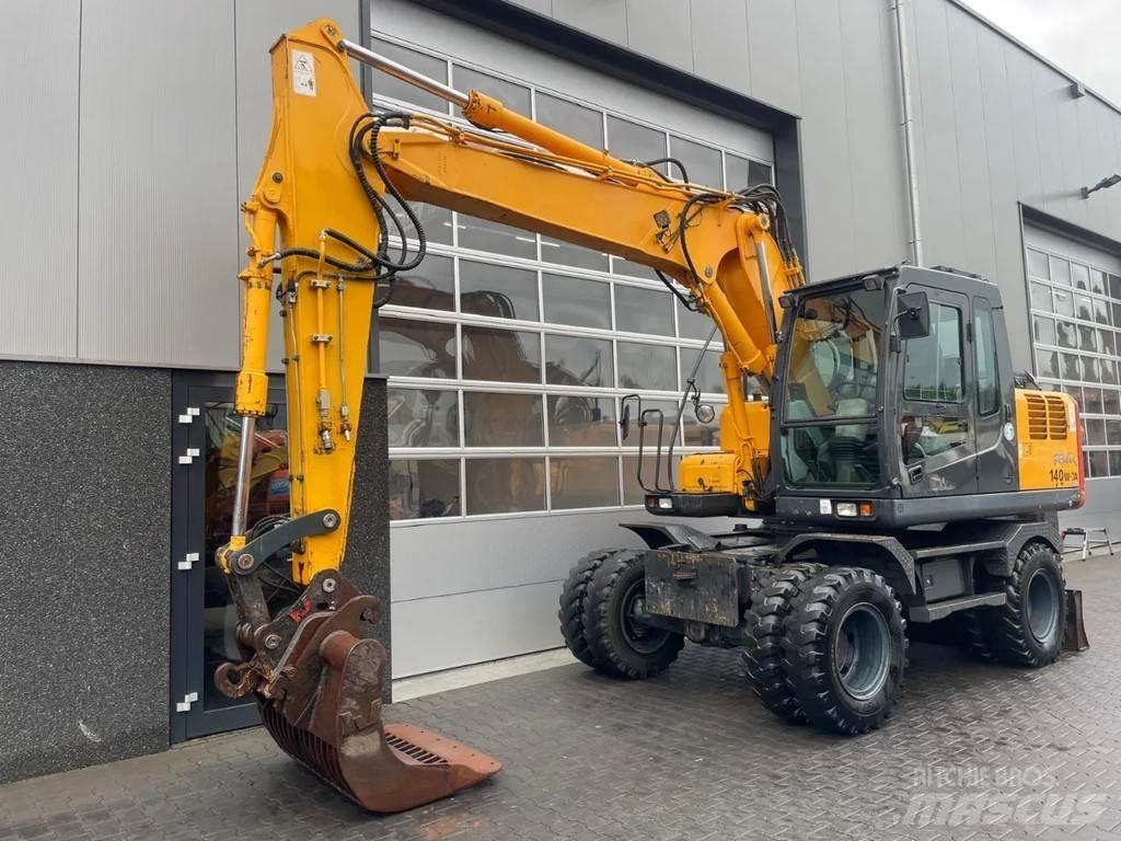 Hyundai R140W-7A 轮式挖掘机