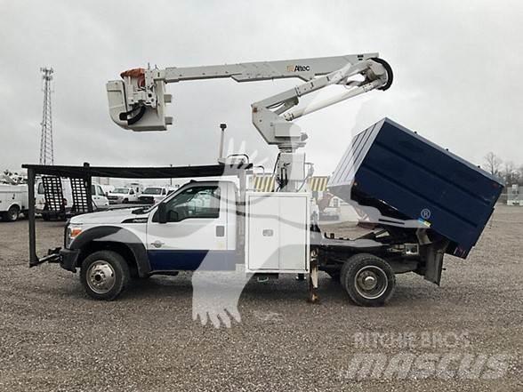 Altec AT37G 车载式高空作业车