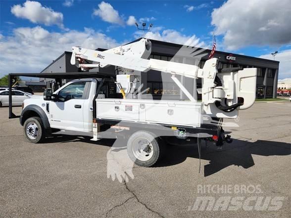 Altec AT37G 车载式高空作业车