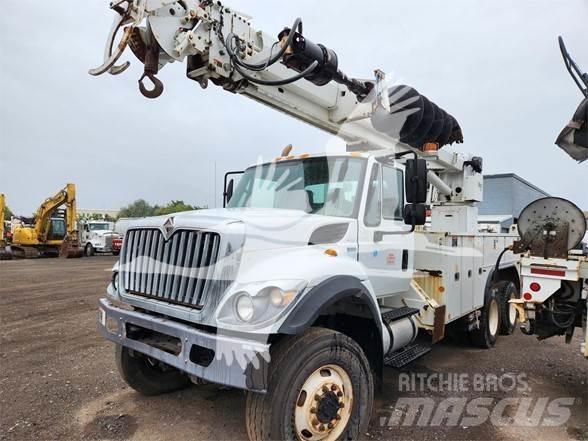 Altec D3060BTR 车载式高空作业车