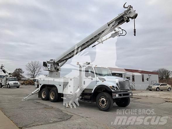 Altec D3060BTR 车载式高空作业车