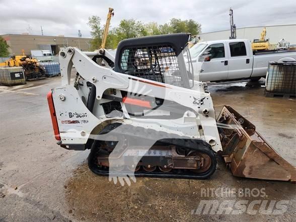 Bobcat T590 滑移装载机