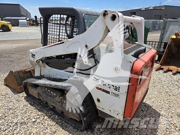 Bobcat T590 滑移装载机