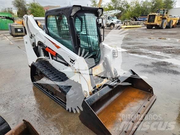 Bobcat T590 滑移装载机