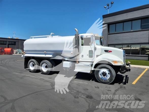 Peterbilt 348 油罐车