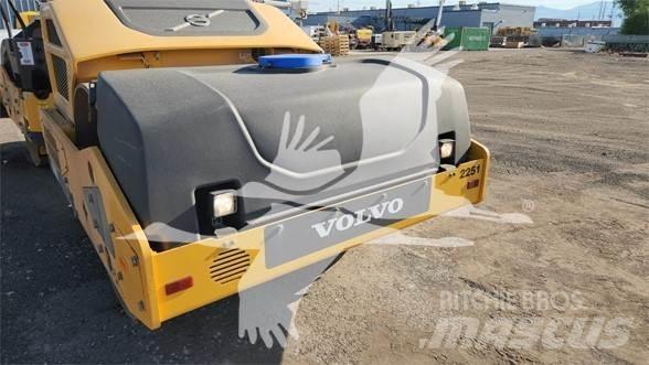 Volvo DD110B 单轮压路机