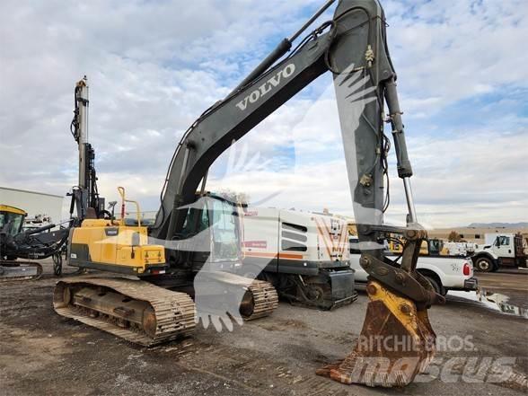Volvo EC220DL 履带挖掘机