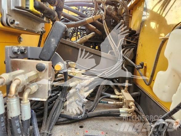 Volvo EC220DL 履带挖掘机