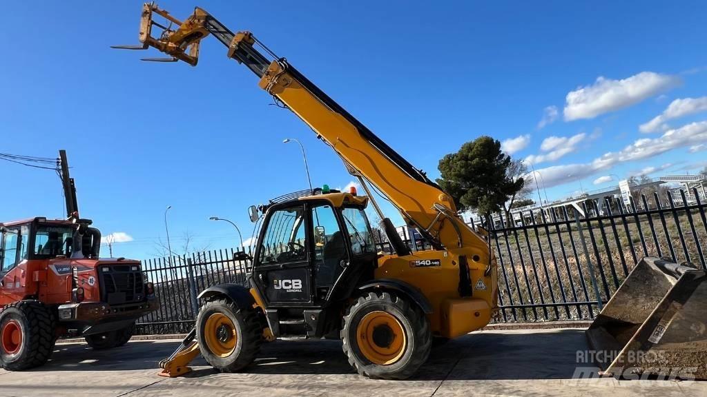 JCB 540-140 伸缩臂叉装车|叉装车