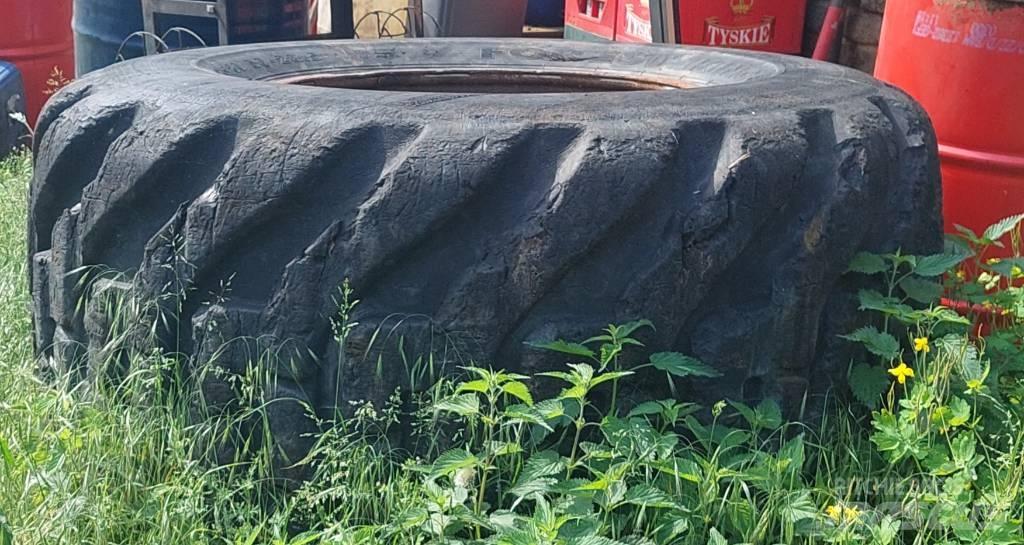 Komatsu 895 轮胎、车轮和轮圈