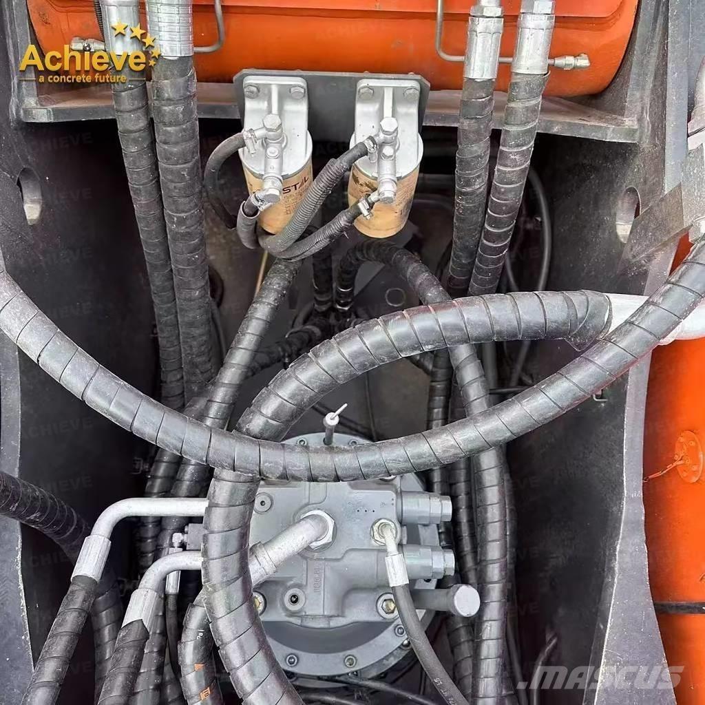 Hitachi XZ3503G 履带挖掘机