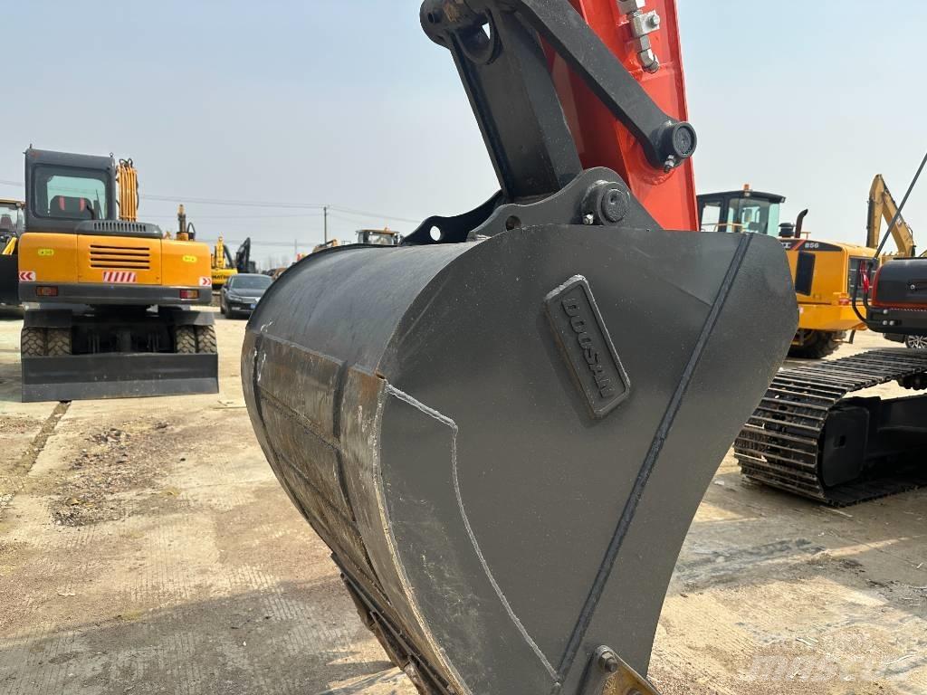 Doosan DX 225LC-9C 履带挖掘机