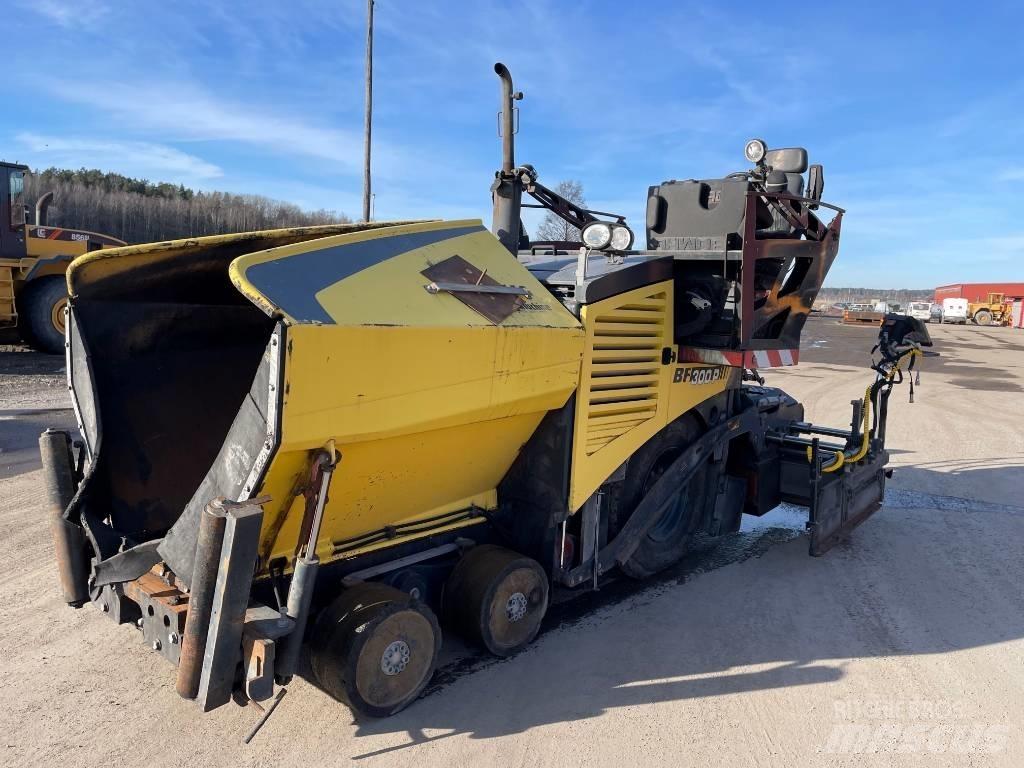 Bomag BF 300 P 沥青摊铺机
