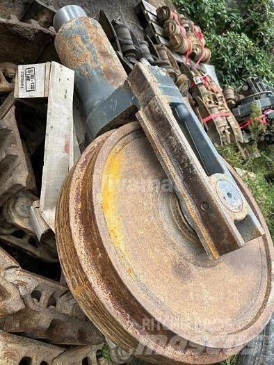 Liebherr R954CHD 轮胎、车轮和轮圈