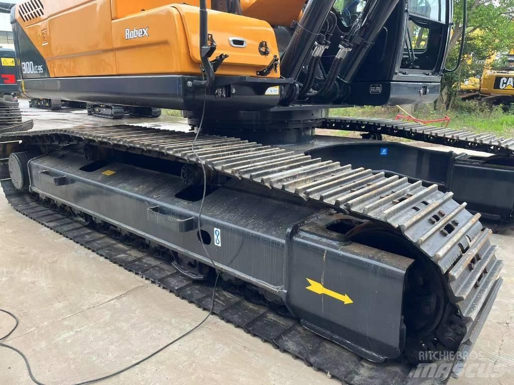 Hyundai R300LC-9S 履带挖掘机