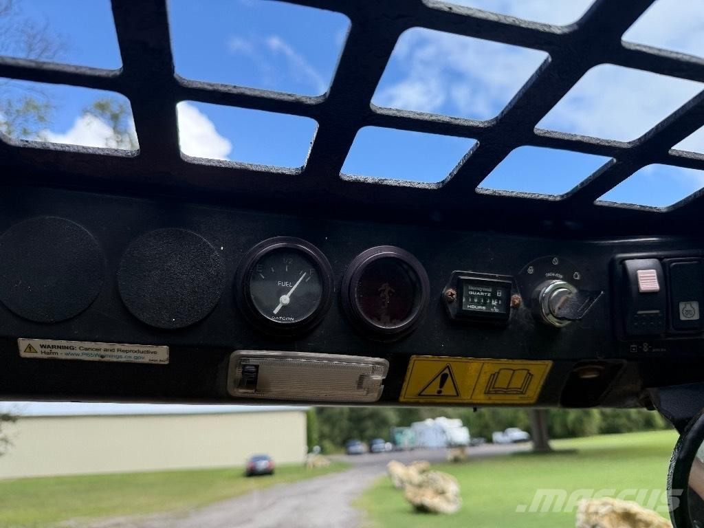ASV RT 25 滑移装载机