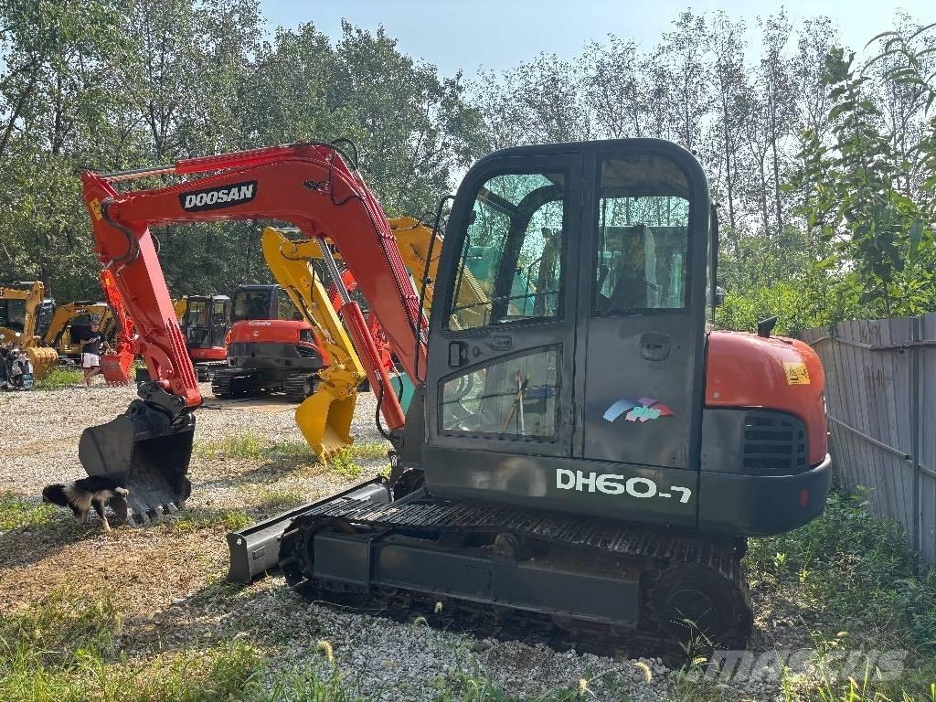 Doosan DH 60-7 小型挖掘机