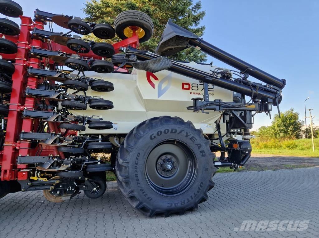 Bourgault CD 872-8 多功能条播机