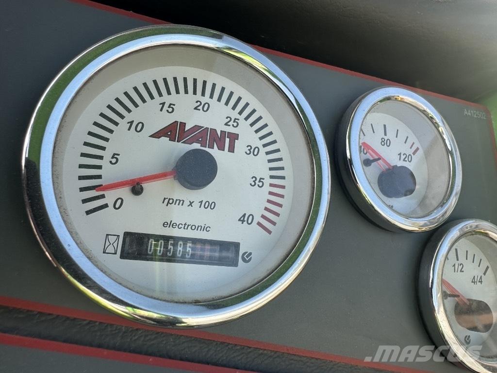 Avant 523 小型装载机