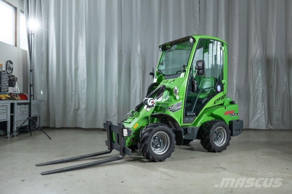 Avant 523 小型装载机
