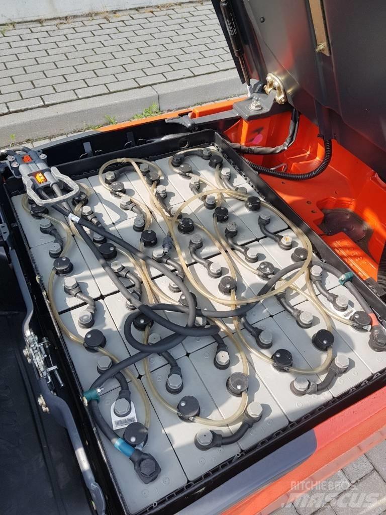 Linde E18 电动叉车