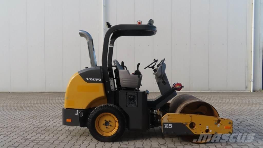 Volvo SD 25D 单轮压路机