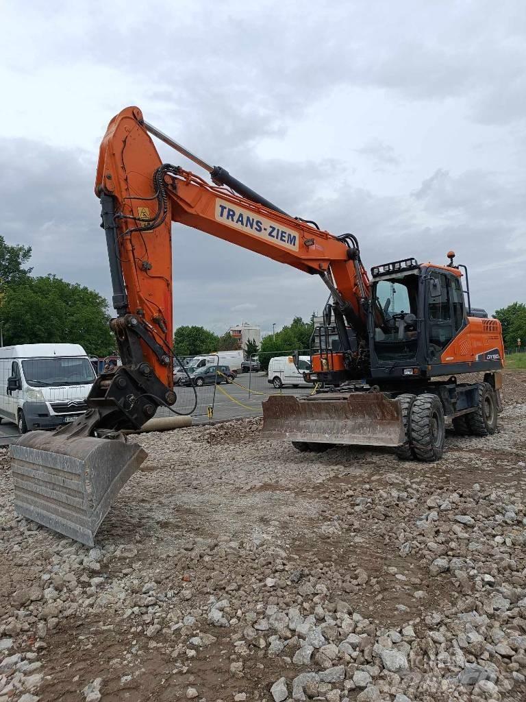 Doosan DX 190 W-5 轮式挖掘机