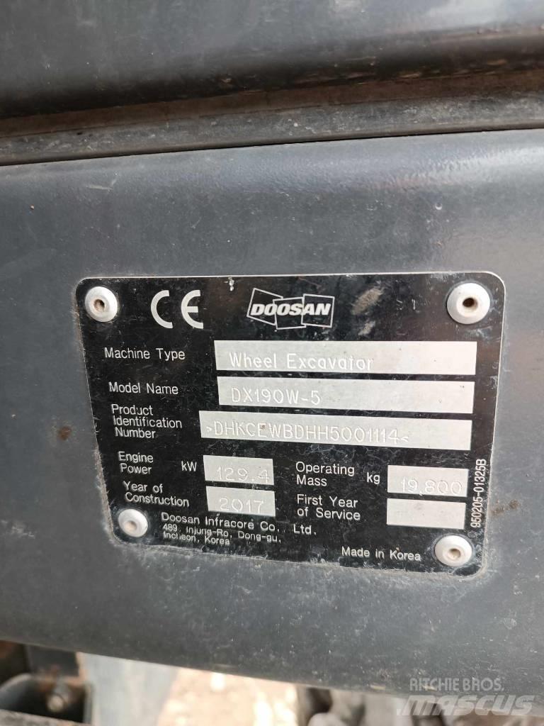 Doosan DX 190 W-5 轮式挖掘机
