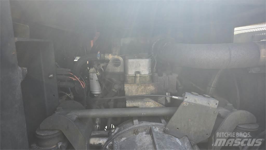 Terberg YT180 码头牵引车