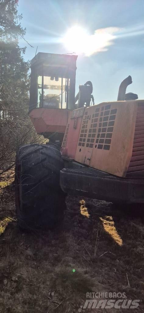 Valmet 911.3 收割机