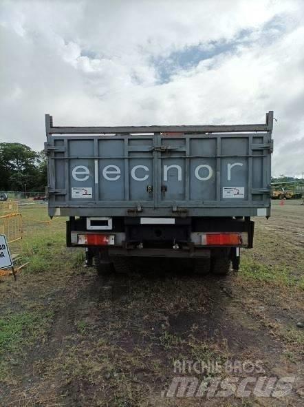 Iveco Trakker 410 起重车