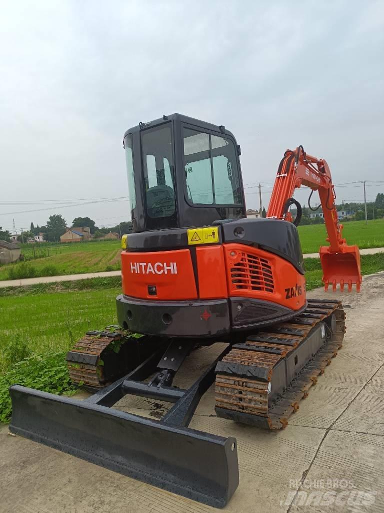 Hitachi ZX50U 小型挖掘机