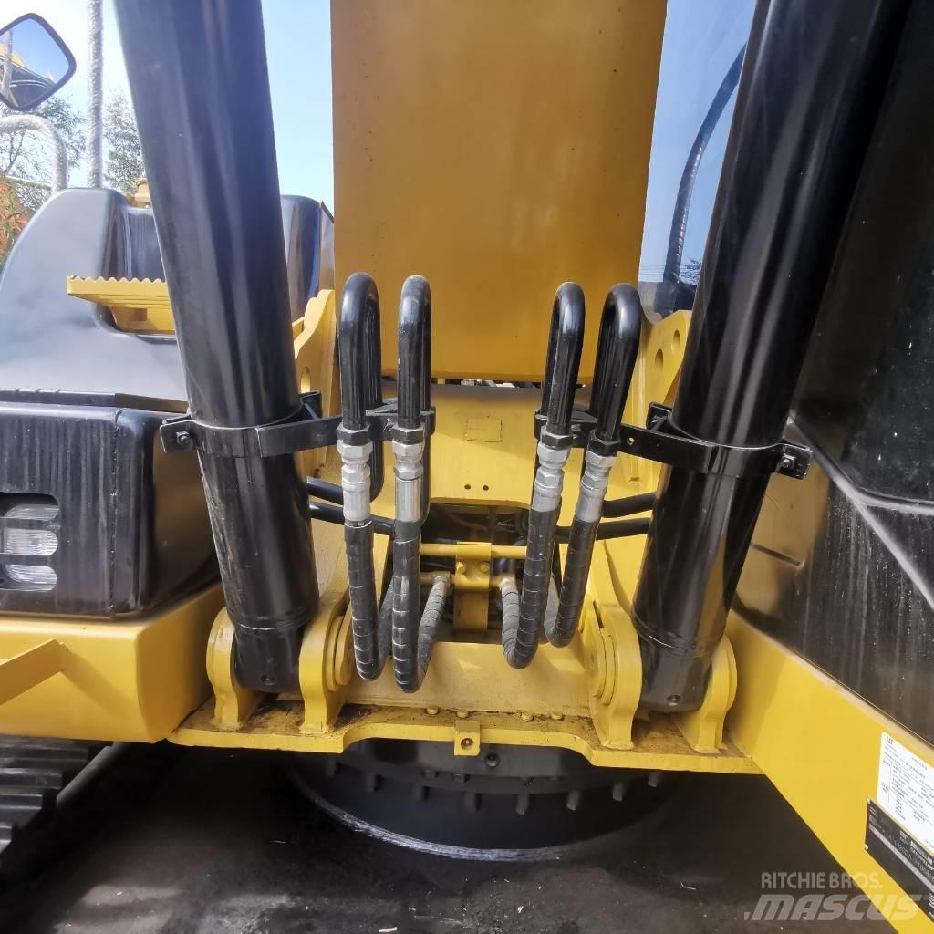 CAT 320 D 履带挖掘机