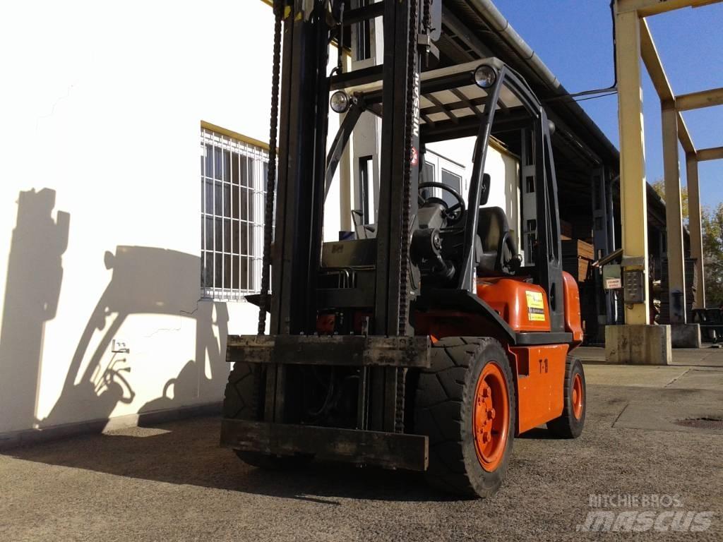 Nissan FGD09A30Q 柴油叉车