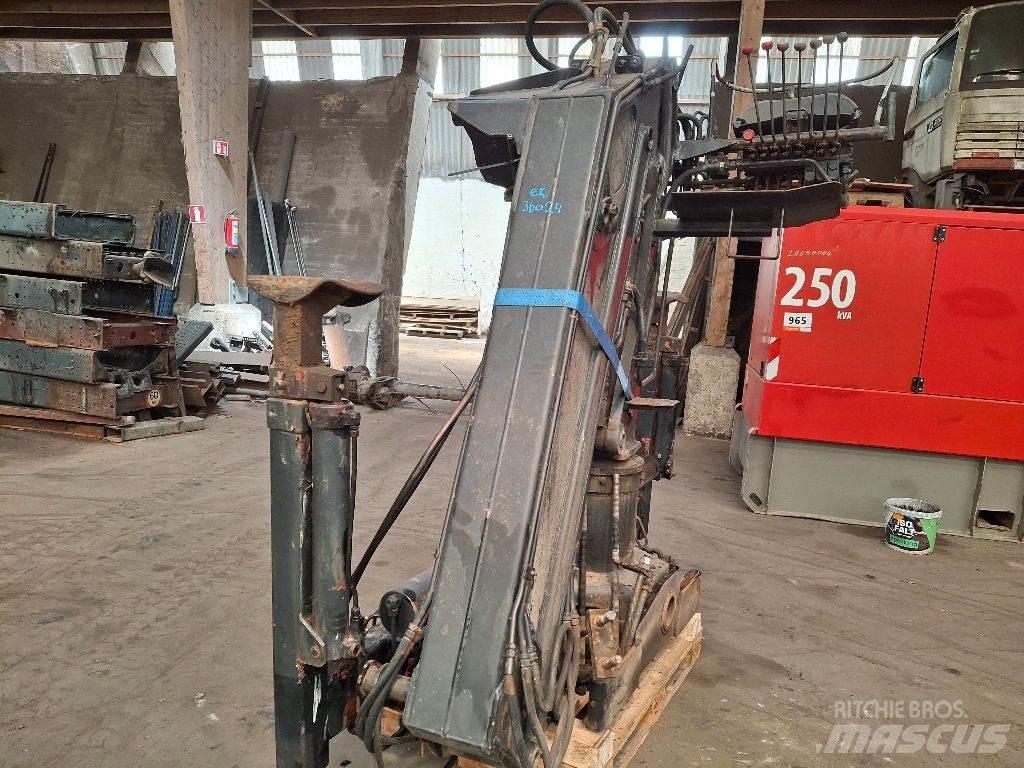 Atlas AK 4002 随车折臂吊