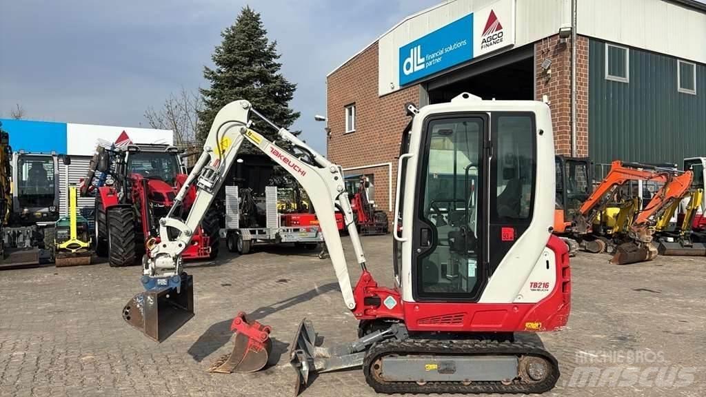 Takeuchi TB216 小型挖掘机