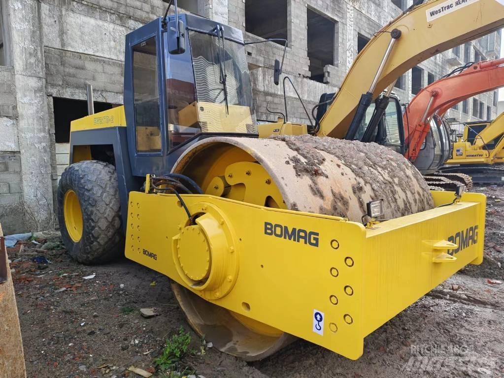 Bomag BW 217 D-2 单轮压路机