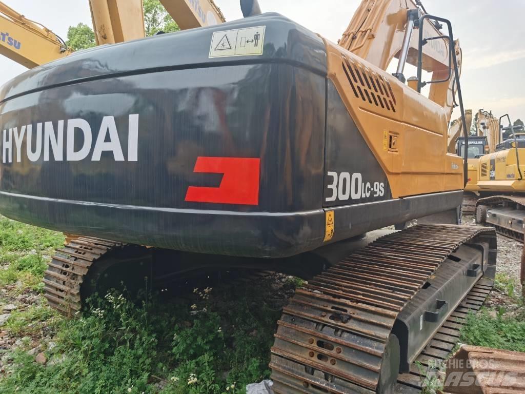 Hyundai R 300LC-9S 履带挖掘机